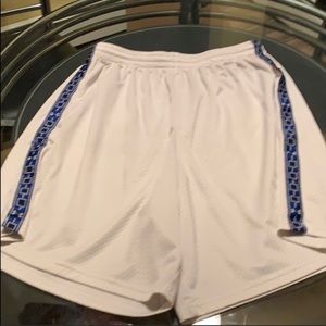 Under Armour shorts Size L